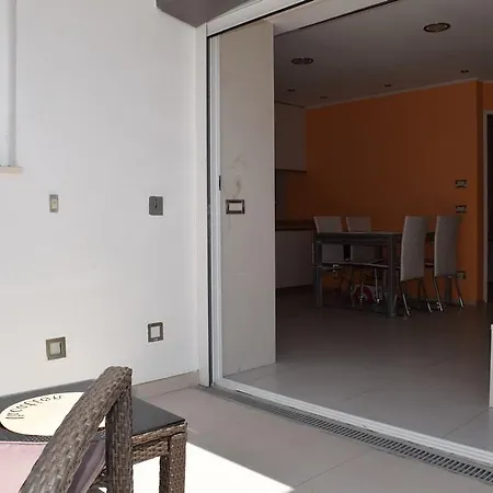 Apartament Holly